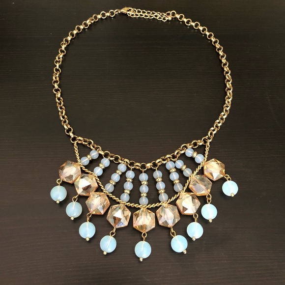 Statement beaded necklace and matching earrings - Picture 4 of 5